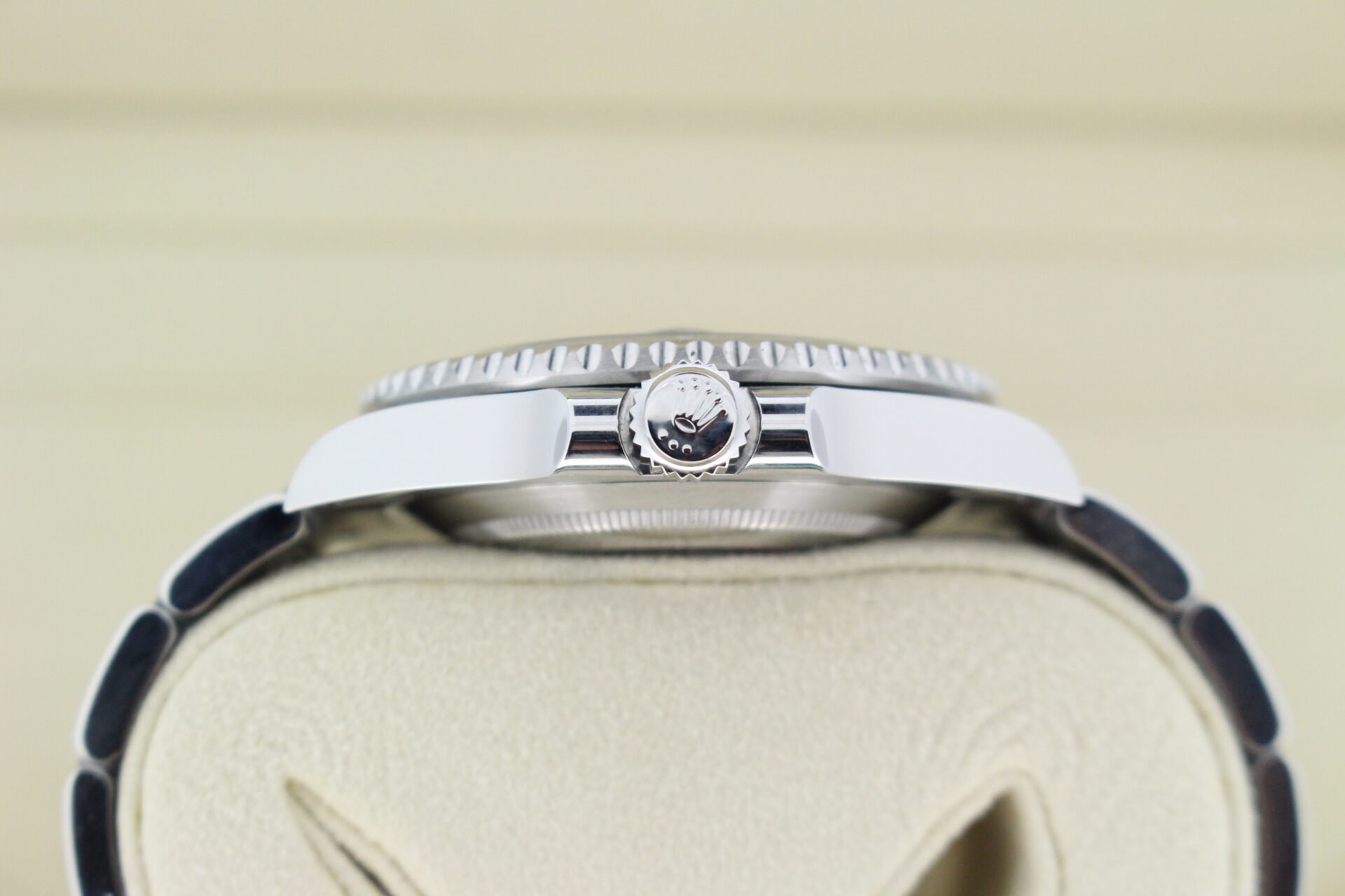 Rolex Submariner Date 41mm 126610LN crown