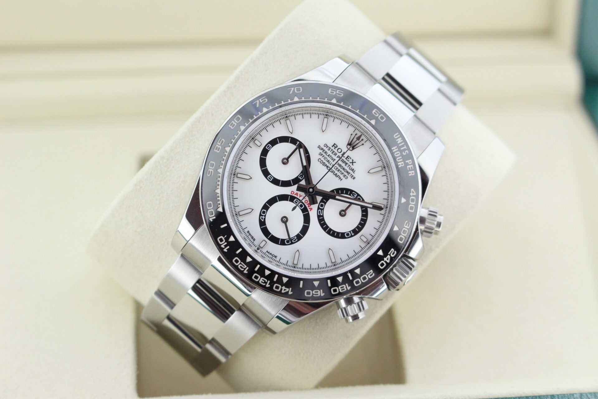 Rolex Daytona Panda 126500LN tilted
