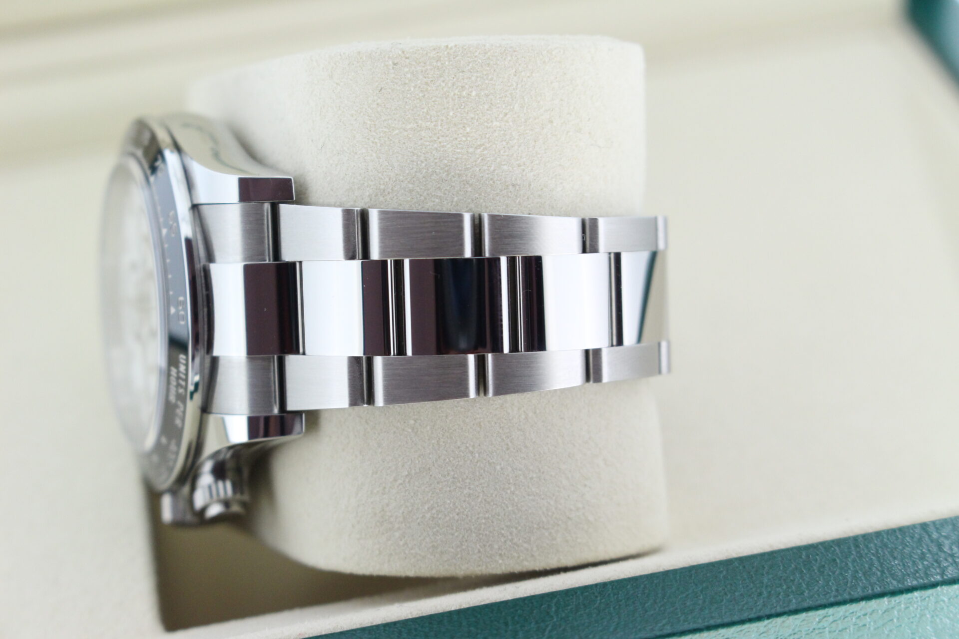 Rolex Daytona Panda 126500LN Oyster bracelet