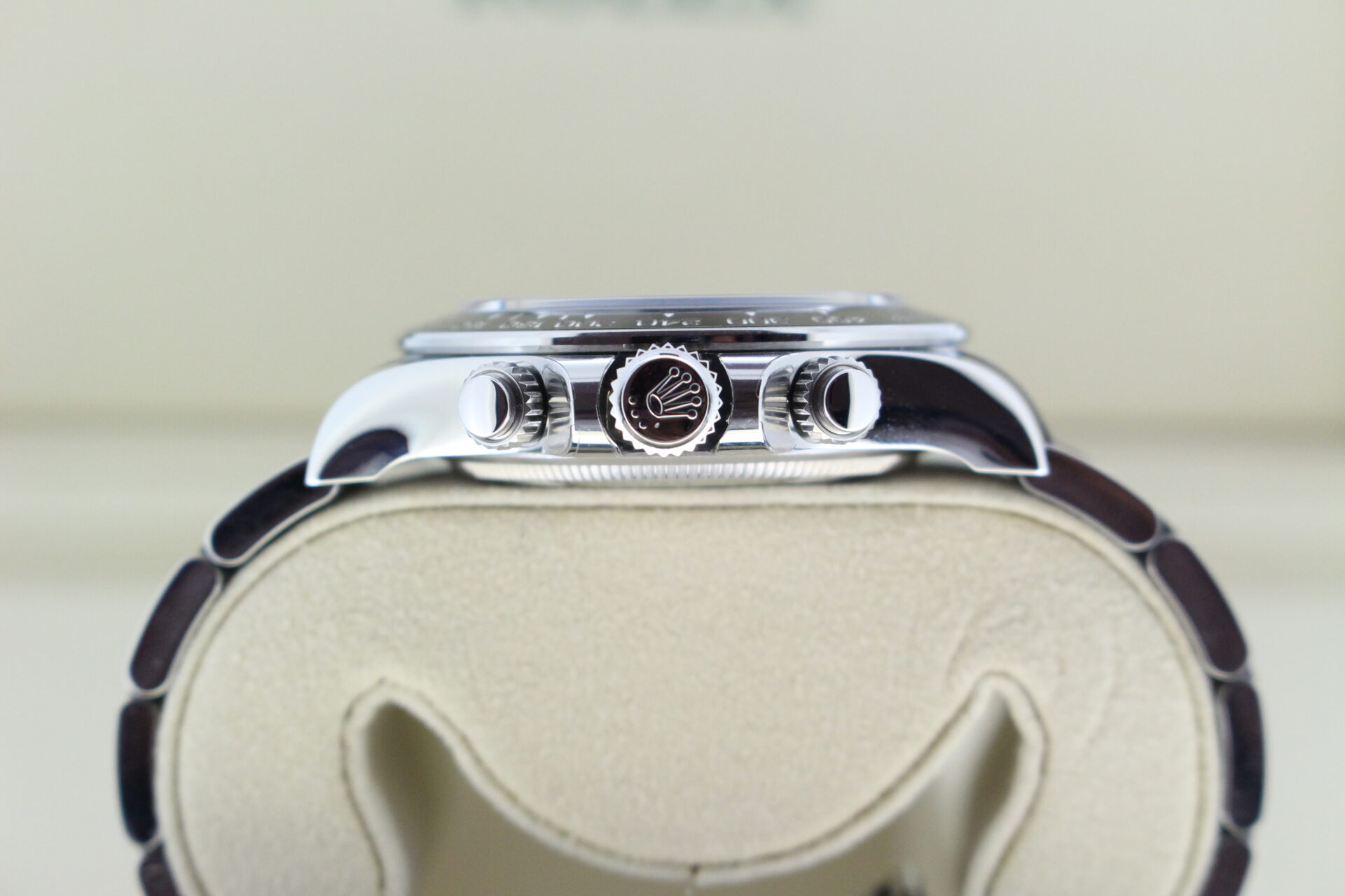 Rolex Daytona Panda 126500LN crown