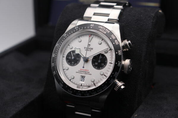 Side view of the Tudor Black Bay Chrono