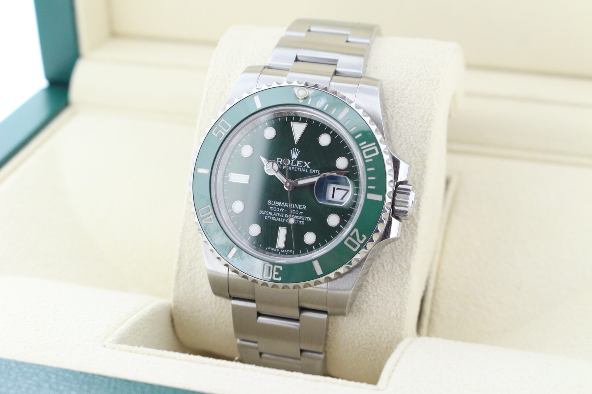 Rolex Submariner Hulk 40mm 116610LV facing towards the left to show the right angle