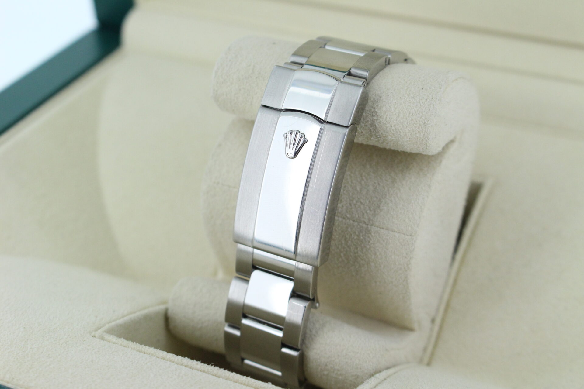 Rolex Sky-Dweller Blue Dial 326934 clasp