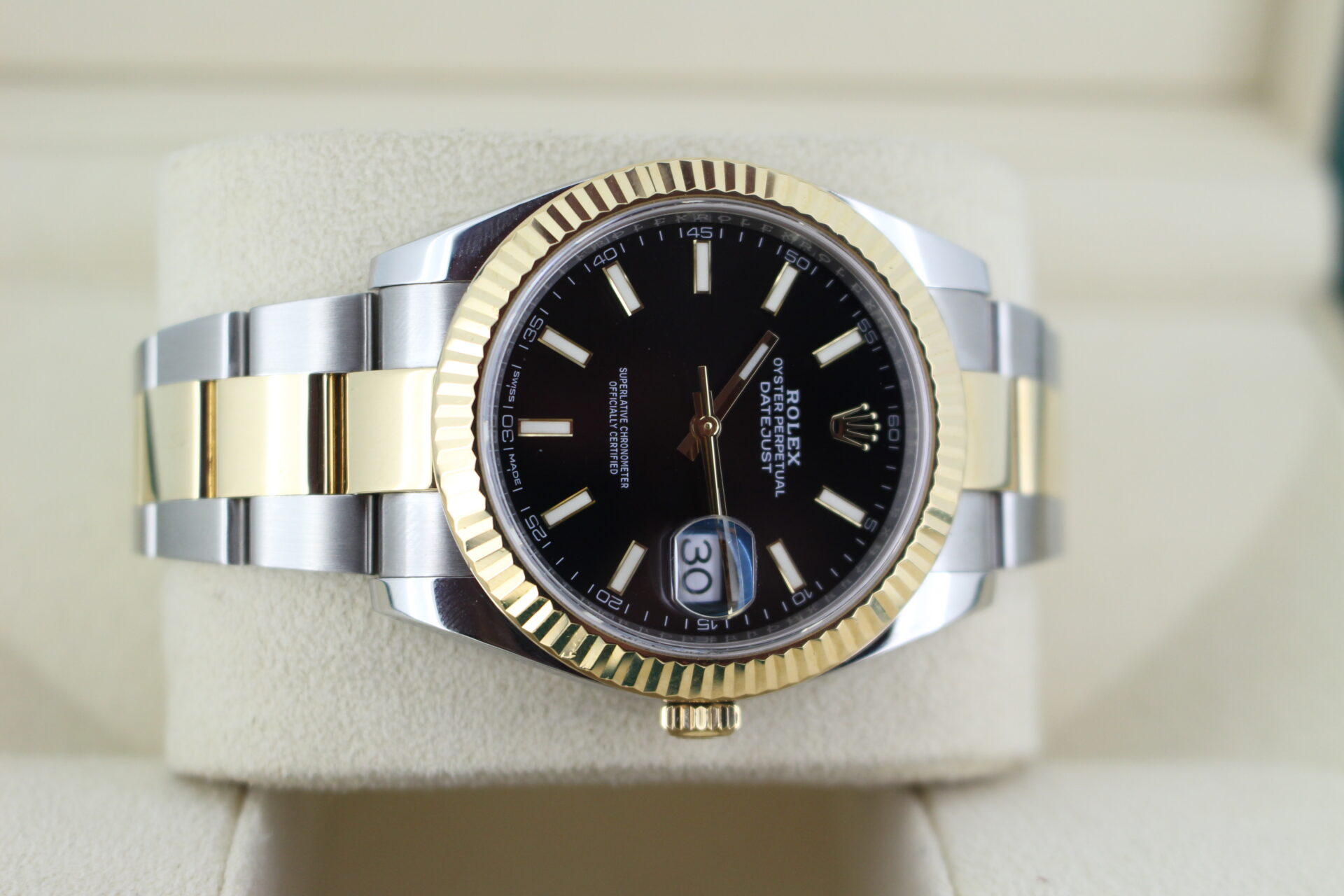 Rolex Datejust 41mm 126333 on it's side