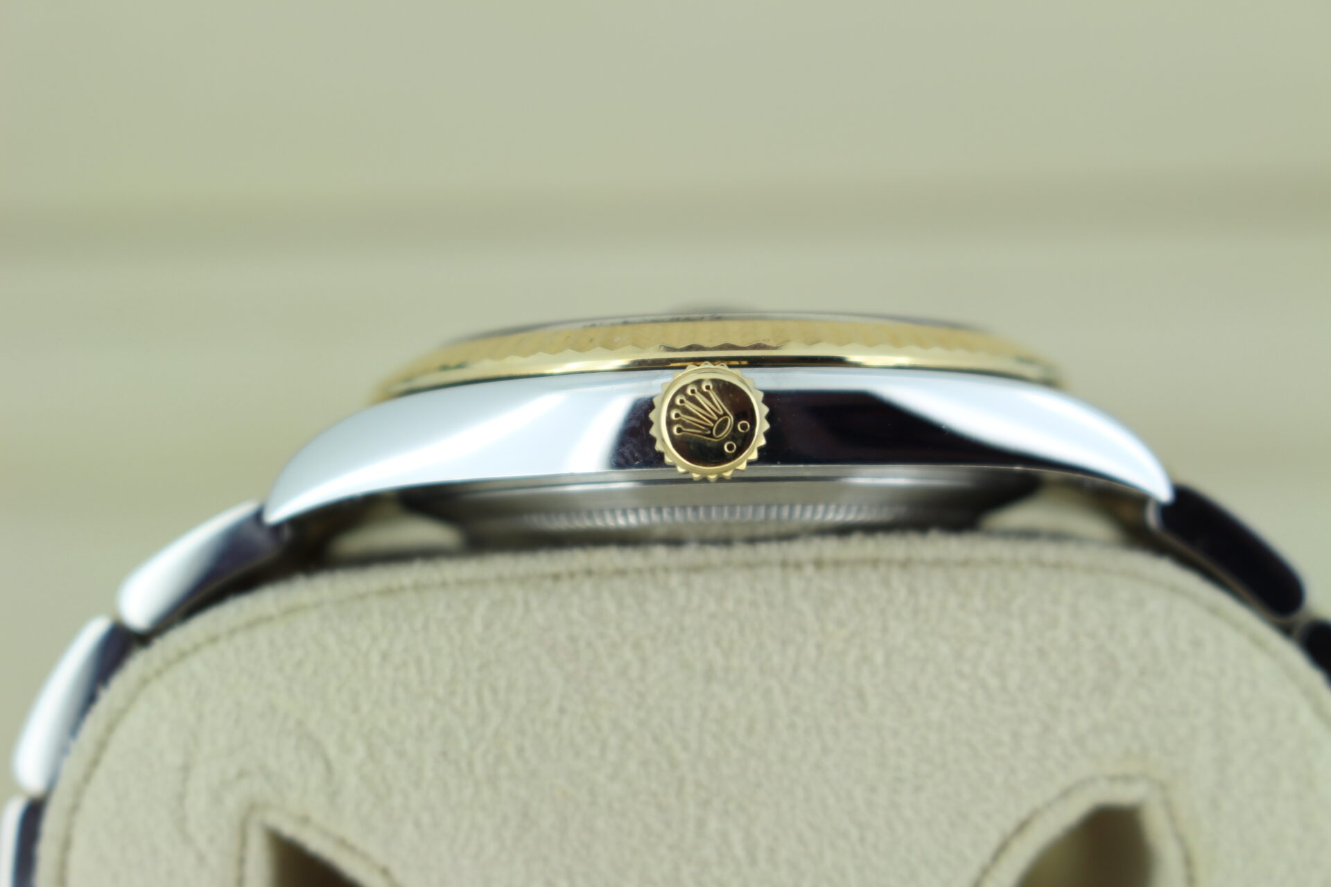 Rolex Datejust 41mm 126333 crown