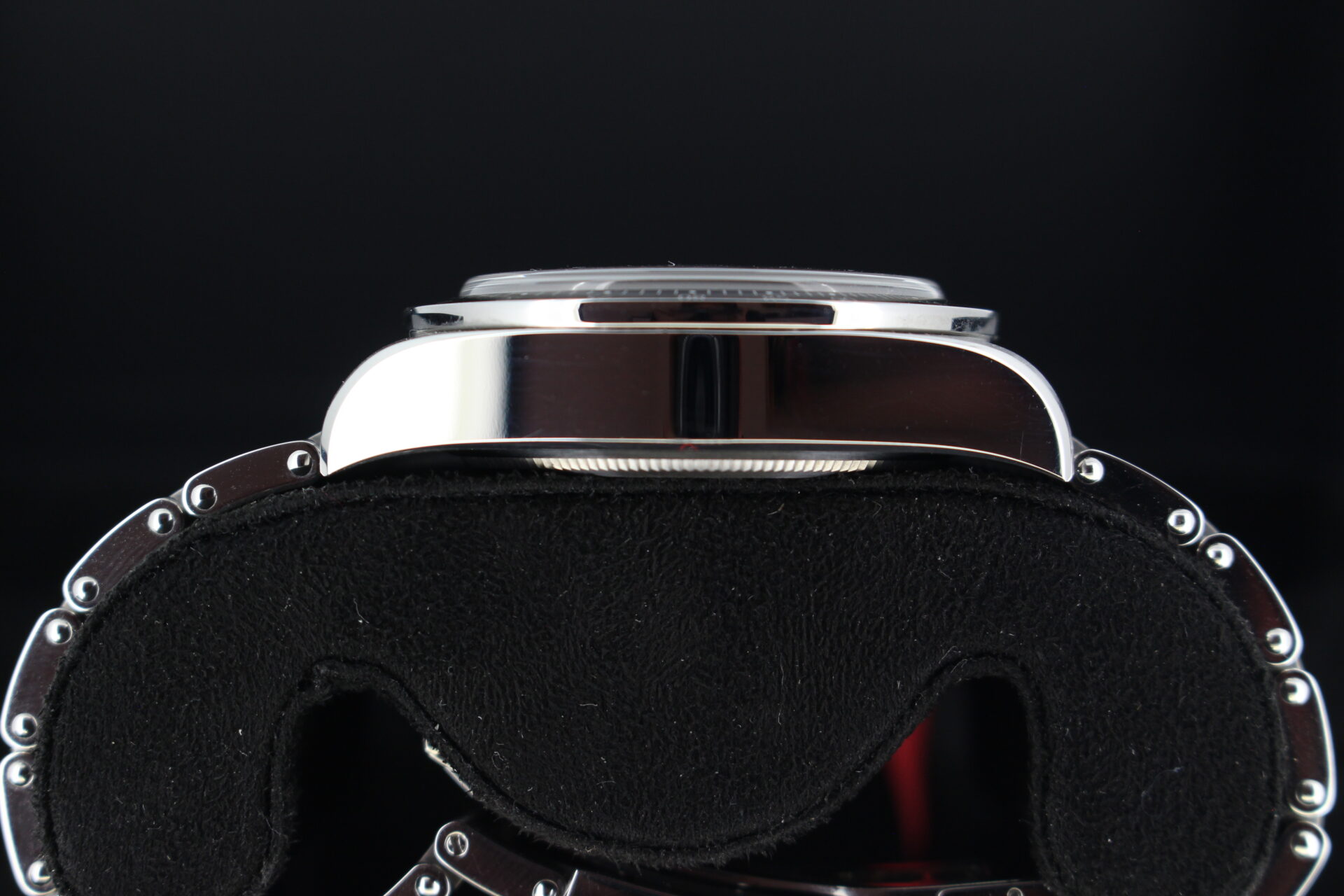 Tudor Black Bay Chrono Panda M79360N case