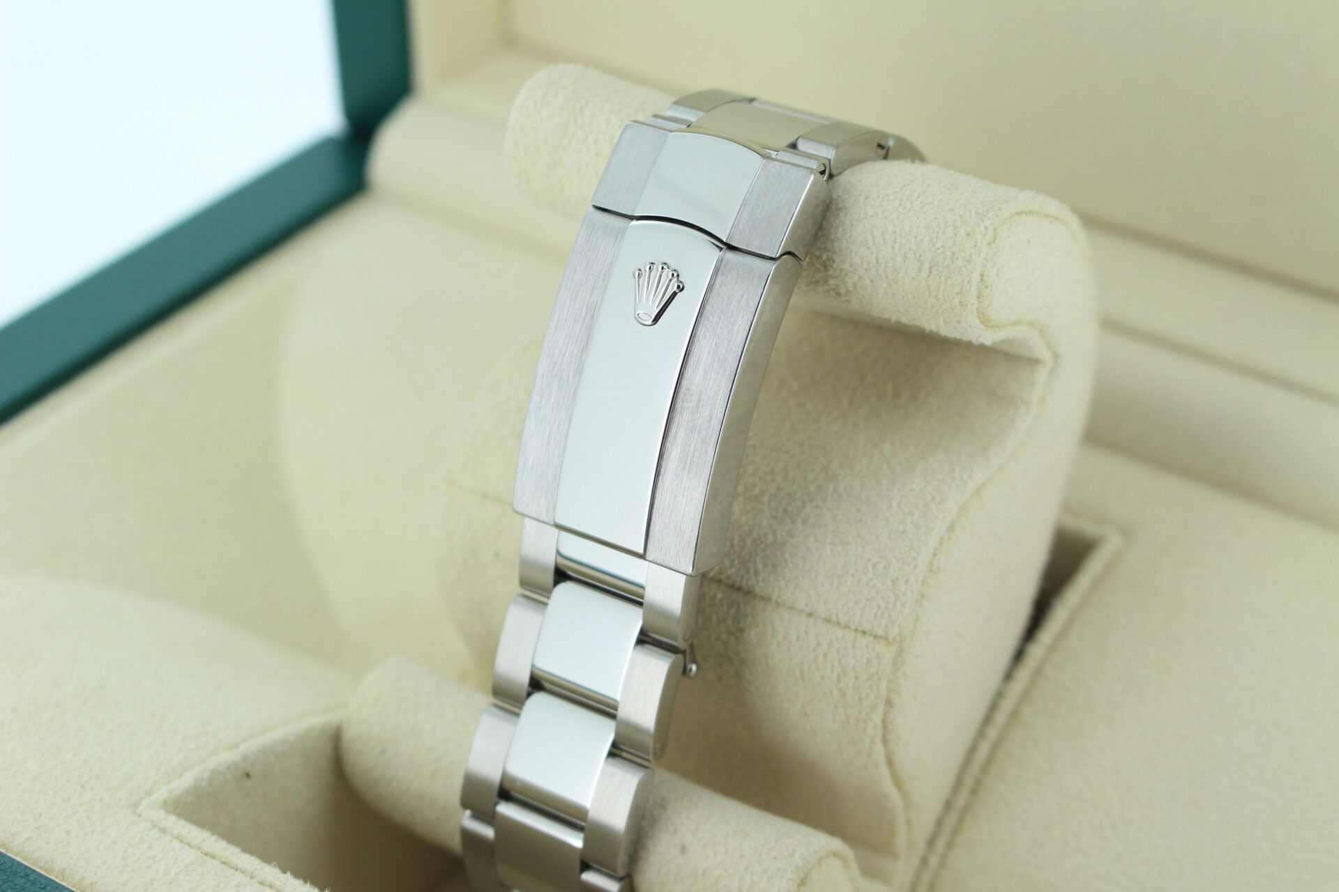 Rolex Sky-Dweller Blue Dial 336934 clasp