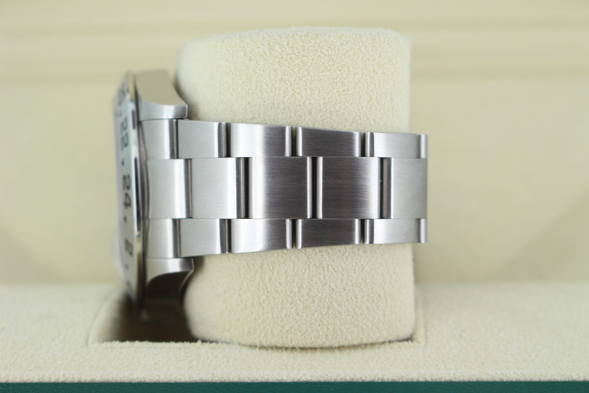 Rolex Explorer II Polar 226570 - Image 9