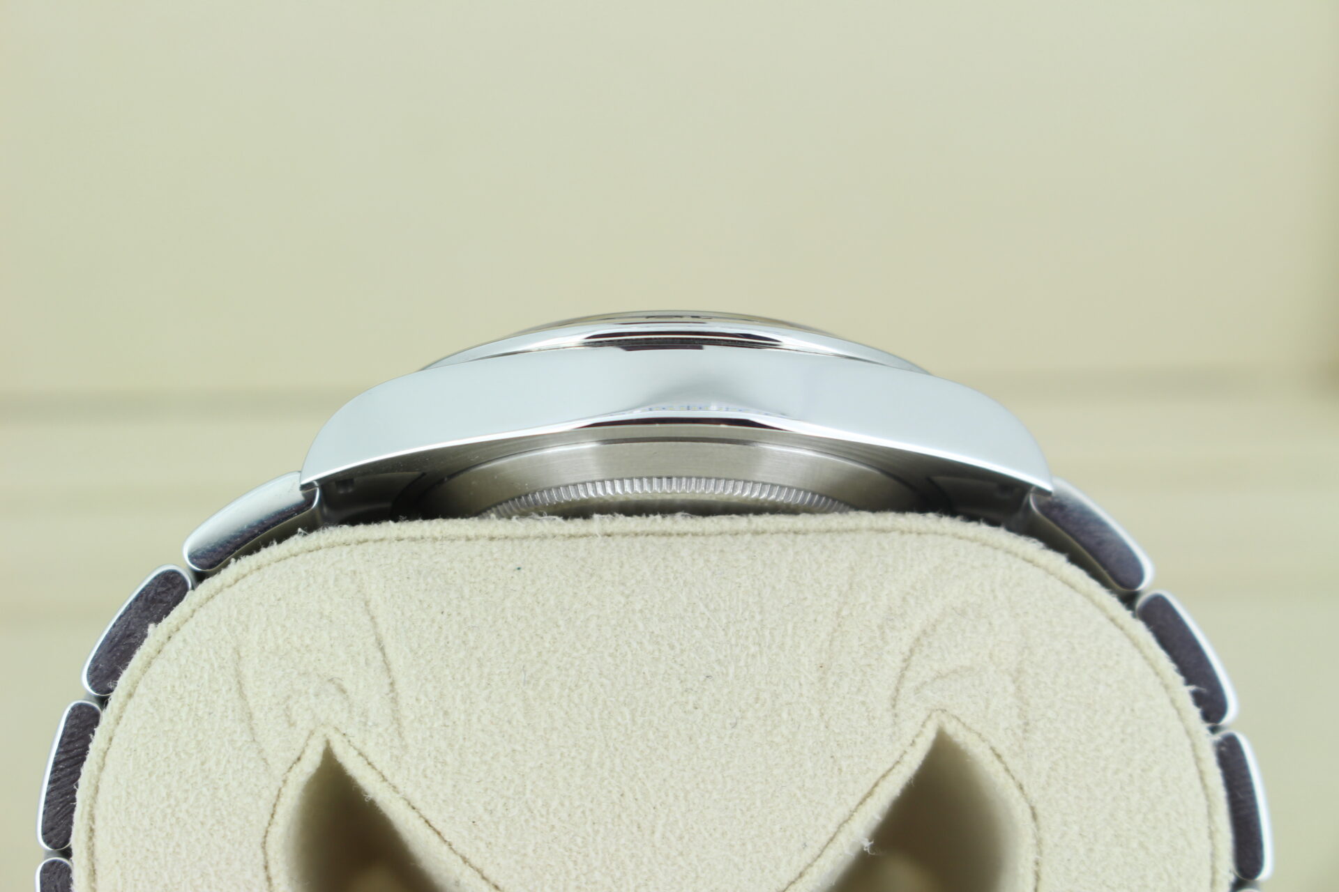 Rolex Explorer II Polar 226570 case