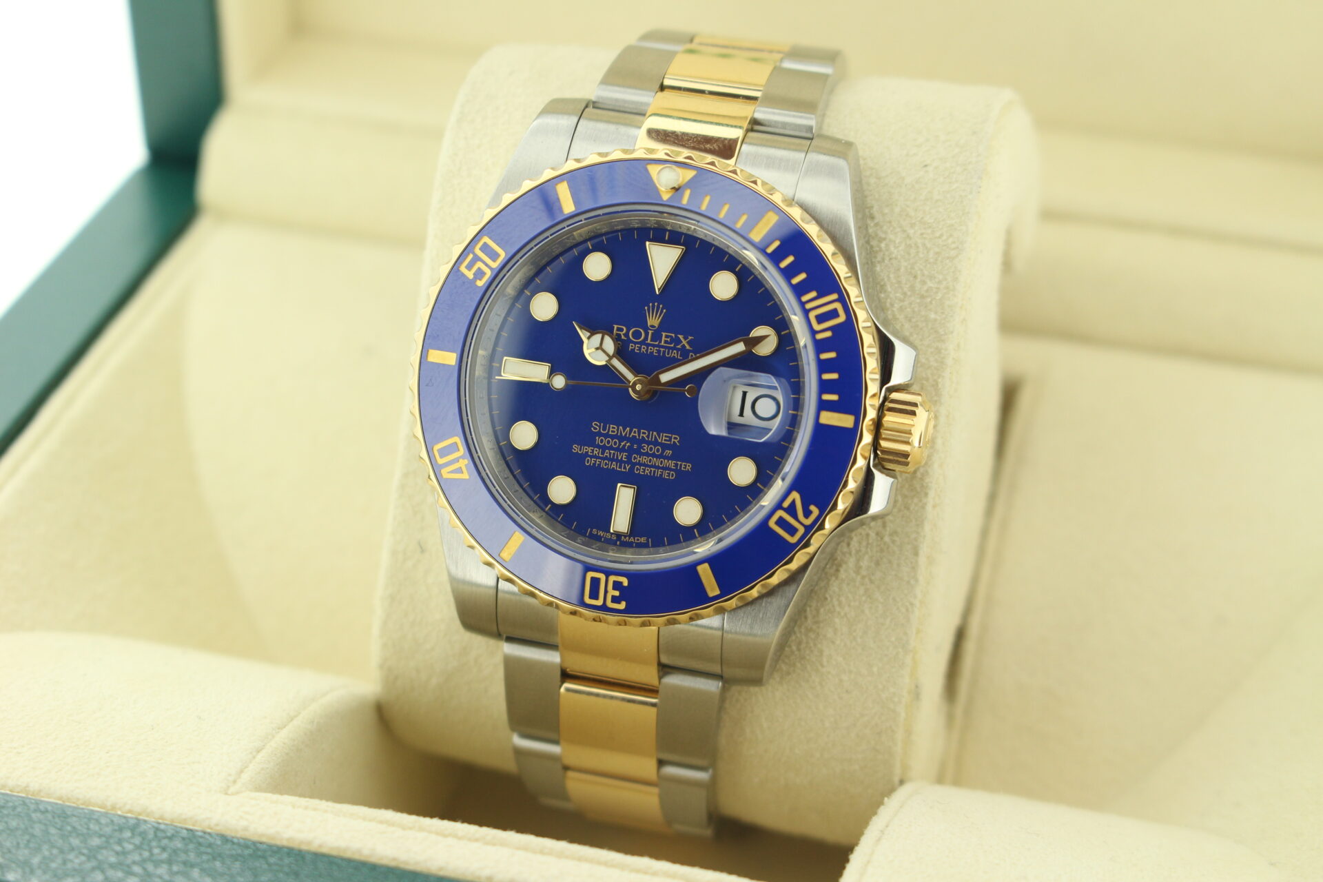 Rolex Submariner Bluesy 40mm 116613LB facing towards the left to show the right angle