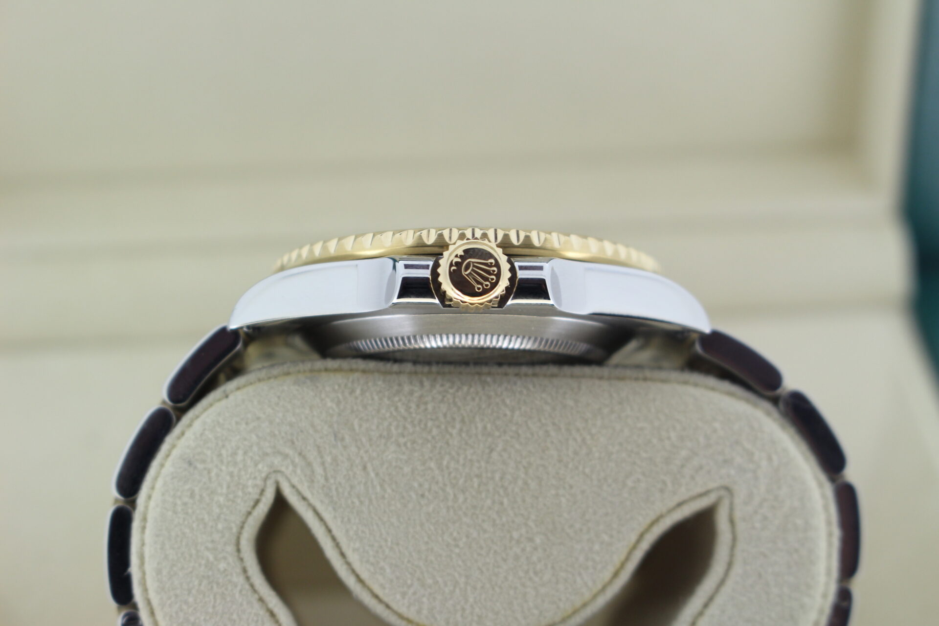 Rolex Submariner Bluesy 40mm 116613LB crown