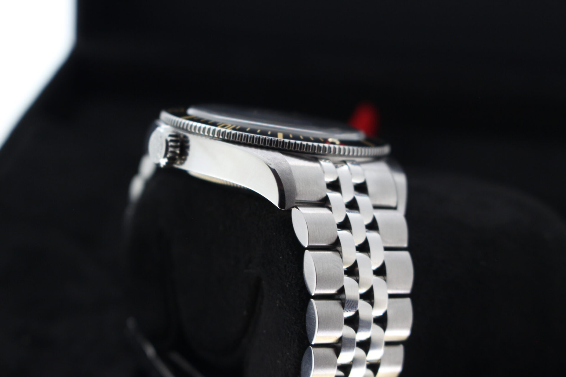 Tudor Black Bay 58 7939A1A0NU shoulder