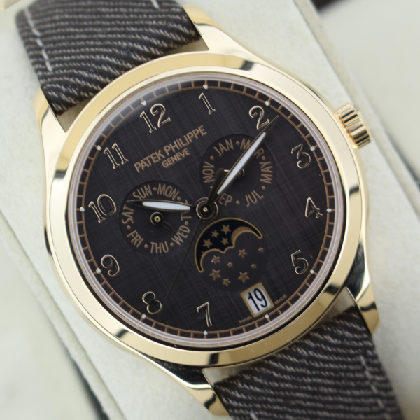 Patek Philippe Complications 4946R-001