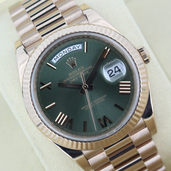 Rolex Day-Date 40 Rose Gold Olive 228235
